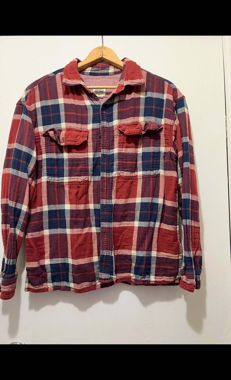 Men's American Eagle Button Up Shirt with Chest pockets Sz L Red Plaid NWT